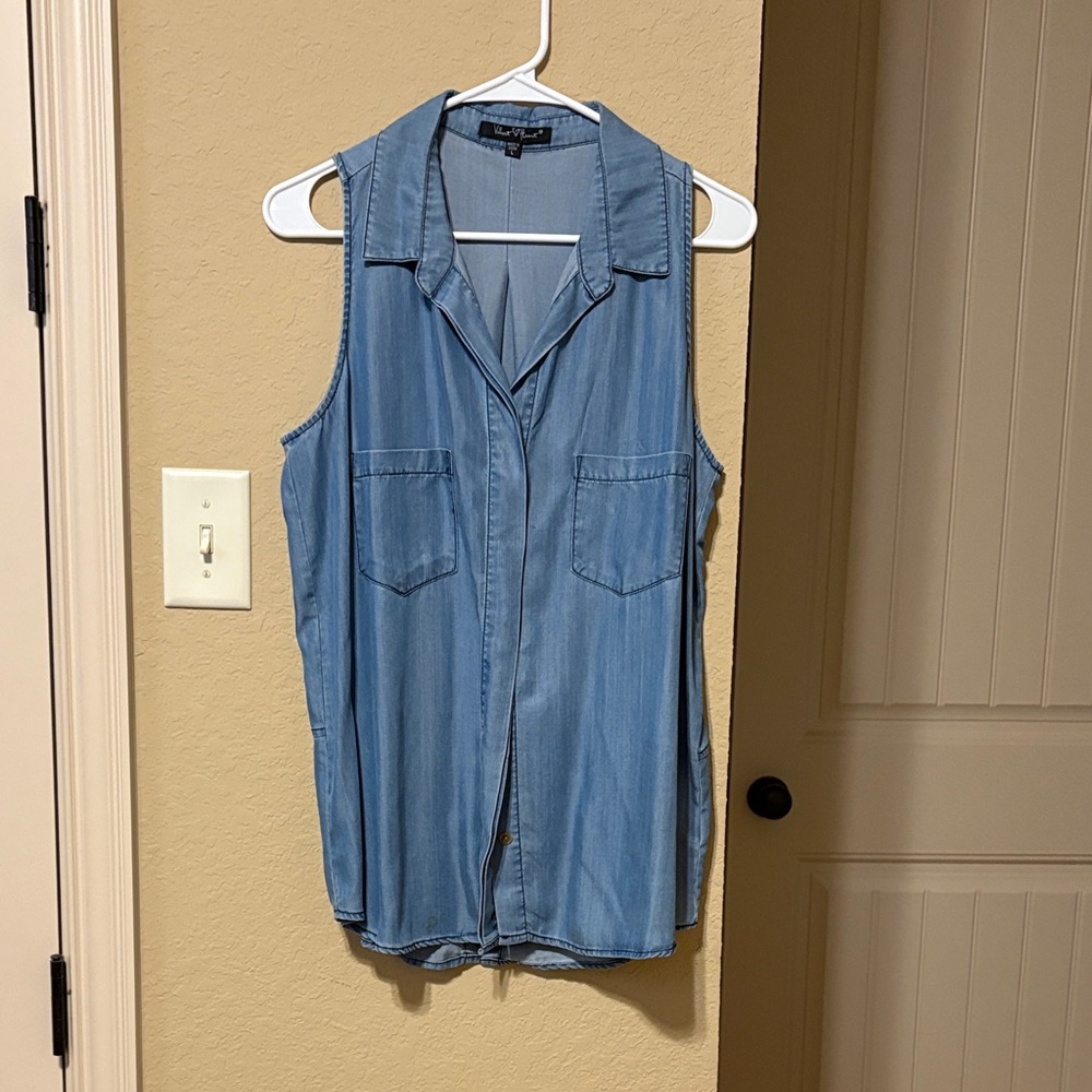 Velvet Heart Blue Sleeveless Denim Top